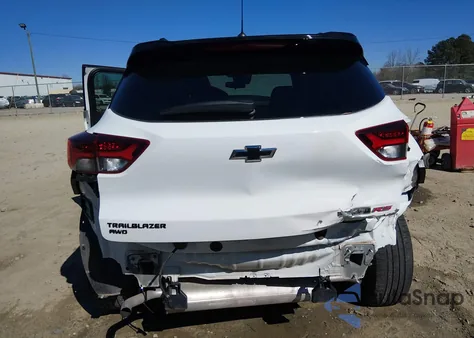 2021 Chevrolet Trailblazer Awd Rs z USA, uszkodzony, nr VIN KL79MUSL2MB127236